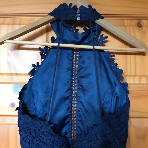 Oliviaeous Lace Dress - Picture 3 of 4